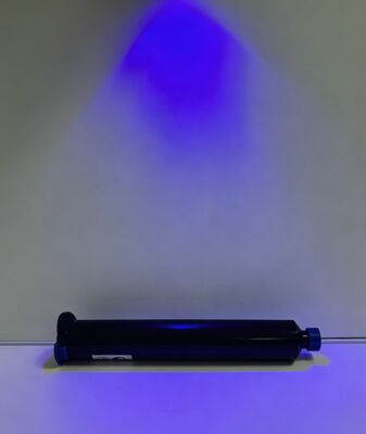 UV-Klebstoff zur Verstärkung der Bindung der inneren sensiblen Komponenten von Automobil- und Industrie-Sensoren.