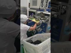 Sehen Sie sich an: Flache UV-Härtungsfördersysteme für Flaschenvitrine mit 30 mm Emissionsabstand